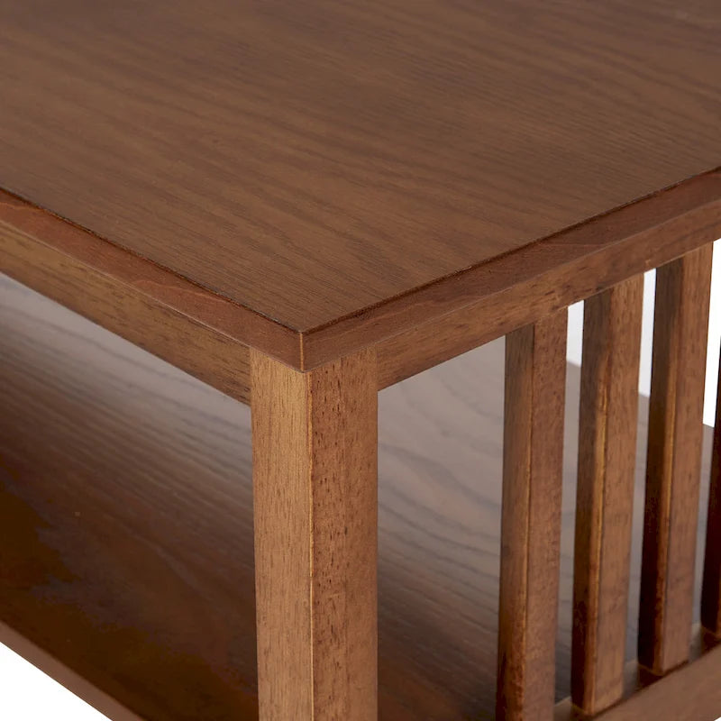 Table basse au fini chêne ton moyen