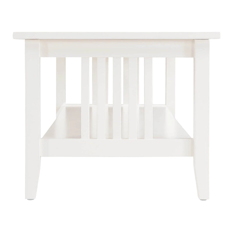 Table basse au fini chêne ton moyen
